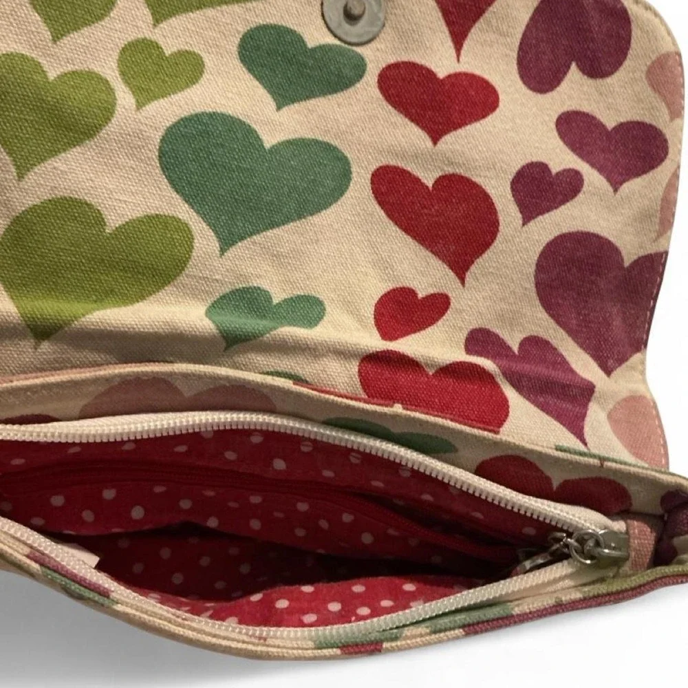 Bungalow‎ 360 Wristlet Clutch Womens OS Beige Red Heart Canvas